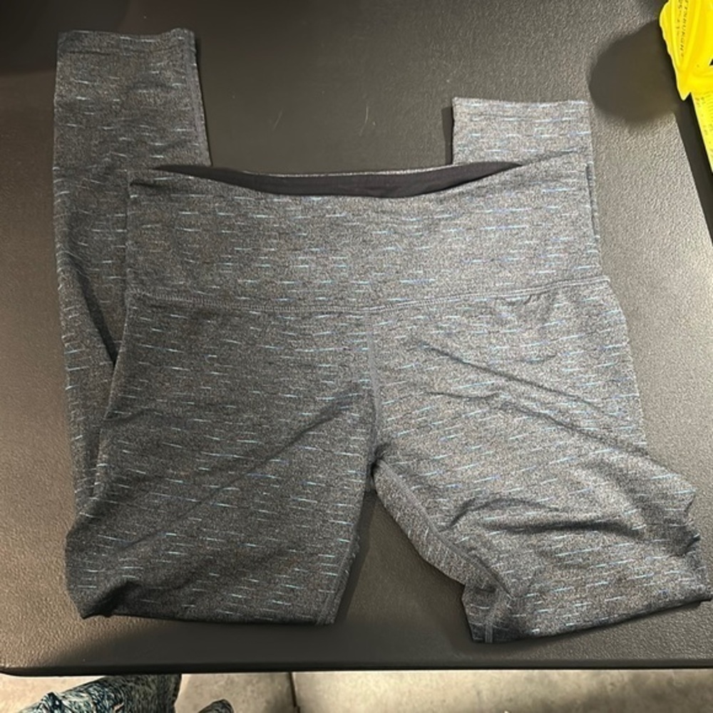 Tuff Athletics Gray and light blue patterned leggings size medium